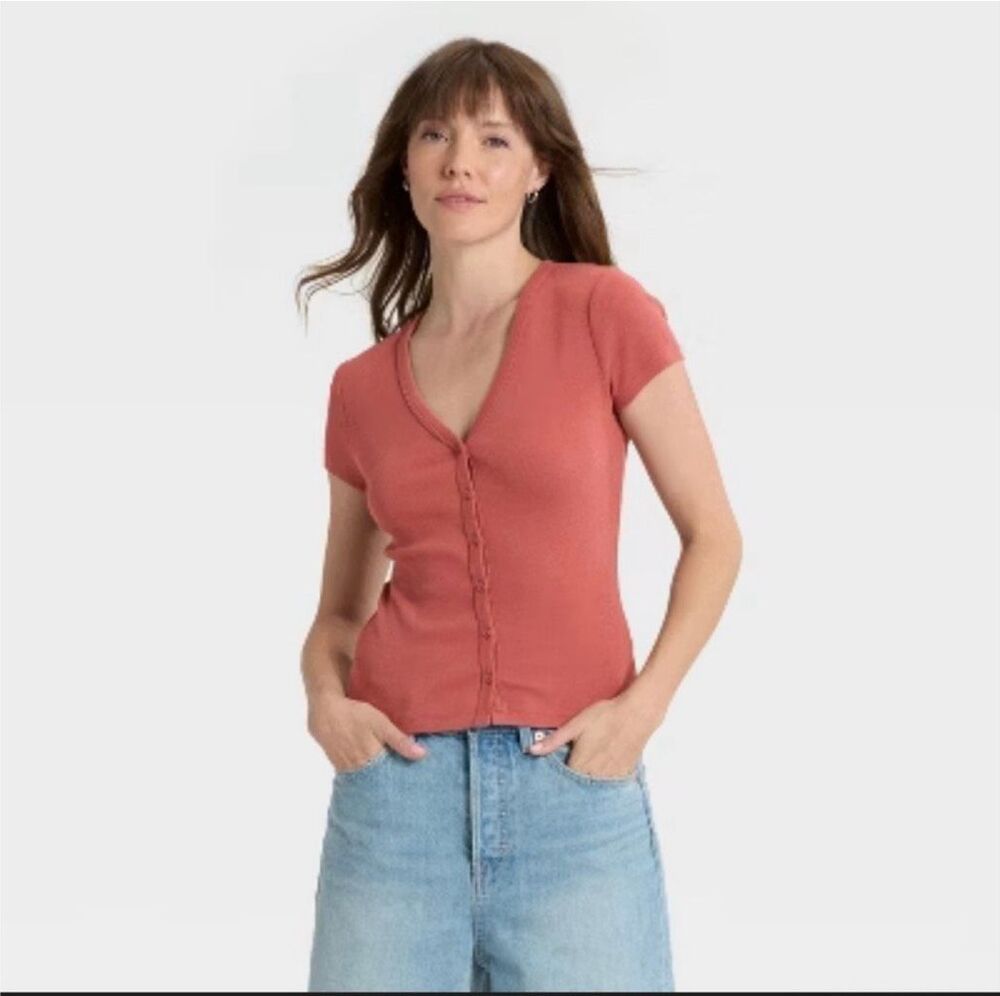 Universal Thread Rust Colored Ribbed Top With Buttons Size Small New